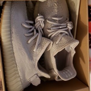 Yeezy boost 350 v2 sesame
